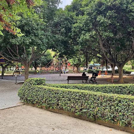 Ciencias B アパート